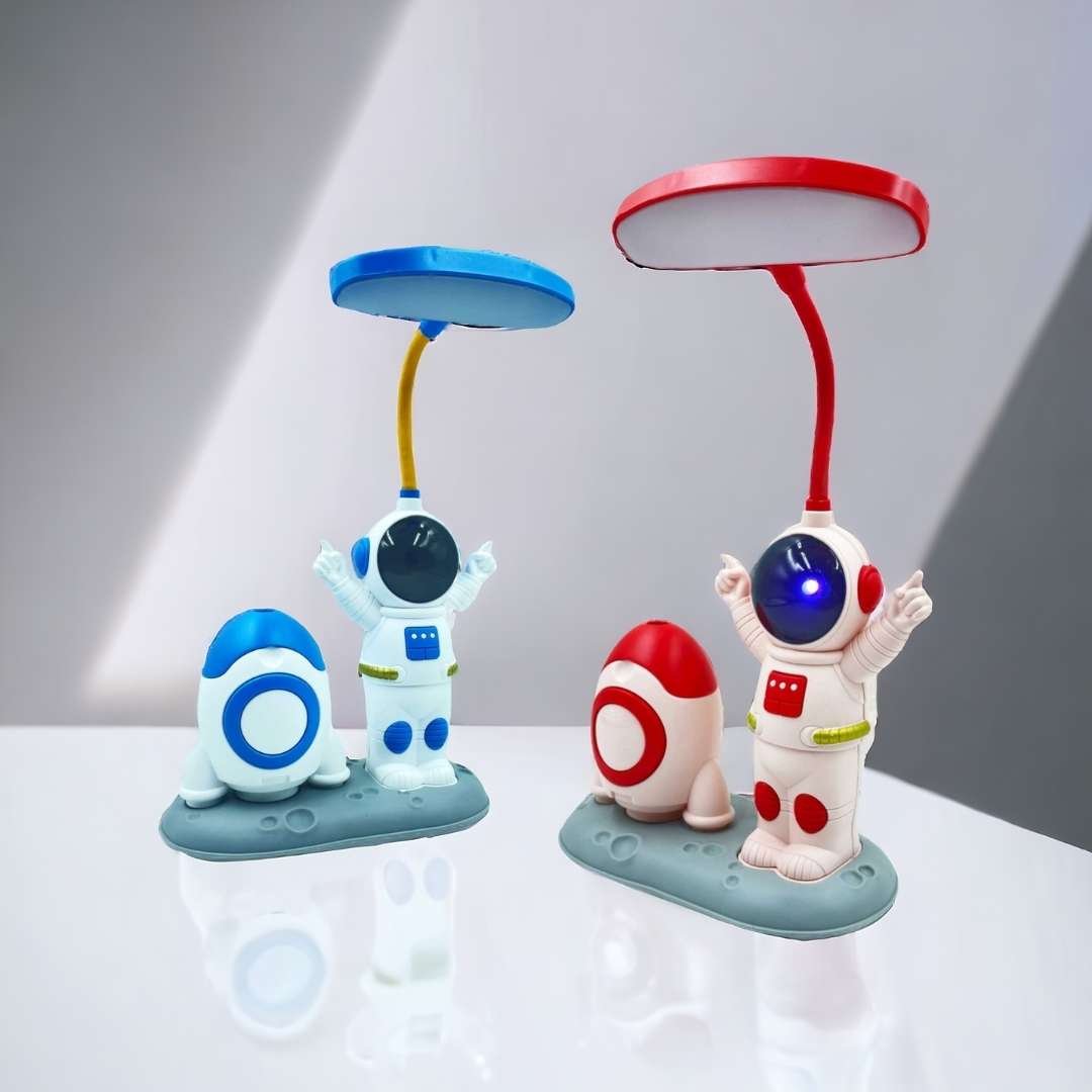 Astronaut Lamp